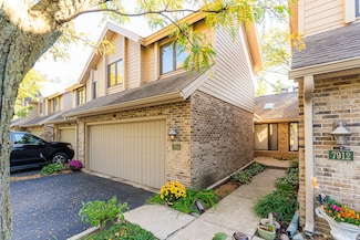 7914 S Garfield Ave, Burr Ridge, IL 60527