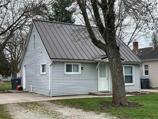 1008 S 14th St, Goshen, IN 46526