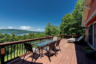 157 Carriage Rd, Bristol, NH 03222