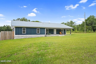 2089 Pike Pond Rd, Alford, FL 32420