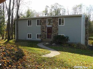 8537 Weedsport Sennett Rd, Weedsport, NY 13166