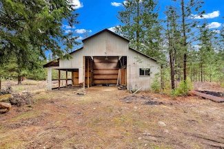 3707 E Bailey Rd, Chattaroy, WA 99003