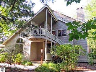 12515 Wintergreen Dr Unit 533, Thompsonville, MI 49683