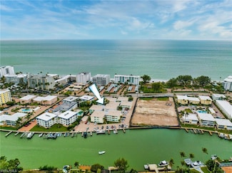 1950 Gulf Shore Blvd N Unit 113, Naples, FL 34102