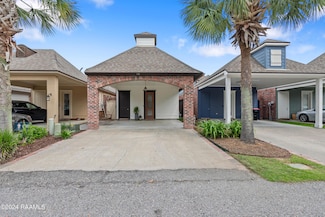 109 Coconut Grove Cir, Lafayette, LA 70508