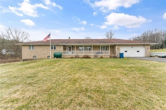 1926 John White Rd, Hubbard, OH 44425