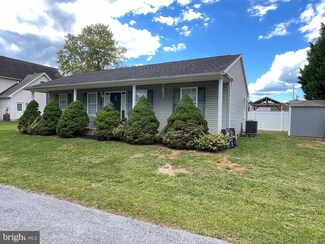 327 Athletic St, Martinsburg, WV 25404