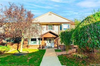 8597 Mathias Dr Unit 43, Grosse Ile, MI 48138