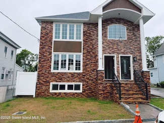 30 Church Ave, Staten Island, NY 10314