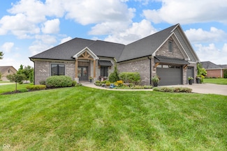 121 Lakeside Dr, Pittsboro, IN 46167