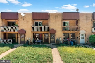 7521 Calvert St, Philadelphia, PA 19152