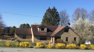 2 Lord Ave, Carbondale, PA 18407