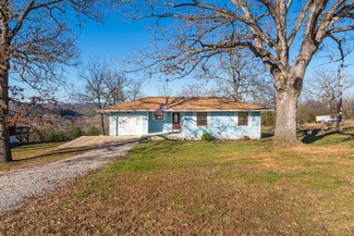 290 Summit Ridge Dr, Forsyth, MO 65653