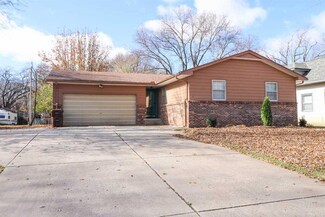 417 N 2nd Ave, Mulvane, KS 67110