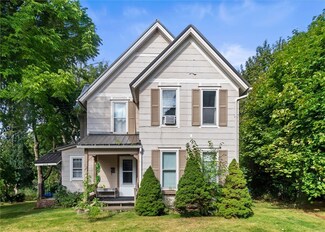 117 Madison St, Newark, NY 14513