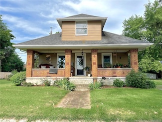 924 S Lynn St, Seymour, IN 47274