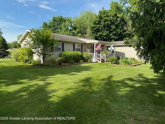 10470 Barnes Rd, Eaton Rapids, MI 48827