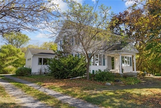 4911 E Lake Rd, Romulus, NY 14541