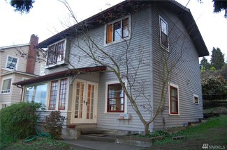 412 N State St, Bellingham, WA 98225