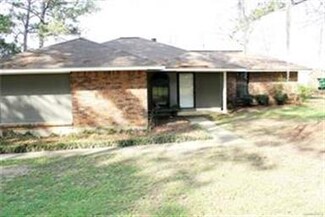 4021 Amberly Rd, Montgomery, AL 36116