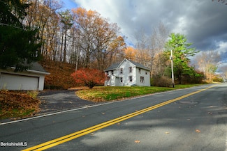 363 Henderson Rd, Williamstown, MA 01267