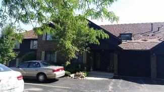 2529 E Lakeshore Dr Unit 2 W, Crown Point, IN 46307