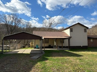 52 Shadow Cat Alley, Prestonsburg, KY 41653