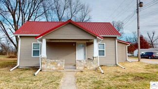 300 N Main St, Green Ridge, MO 65332