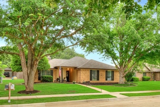 1665 N Valley Pkwy, Lewisville, TX 75077