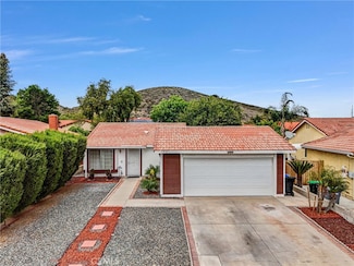 216 Broadway St, Lake Elsinore, CA 92530