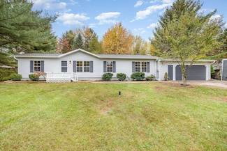 3030 E Estates Dr, Midland, MI 48642