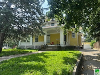 1601 Grandview Blvd, Sioux City, IA 51103