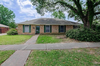 2329 Aspenwood Dr, Baton Rouge, LA 70816