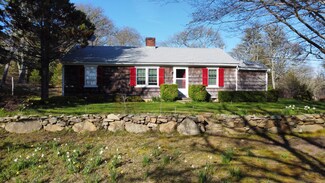 135 Middle Rd, Chilmark, MA 02535