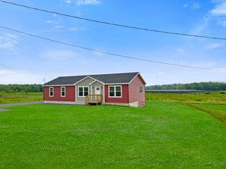 240 8 Rod Rd, Waterville, ME 04901