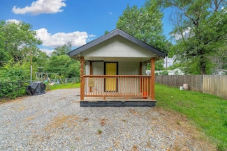 2437 N Woodland St, Wichita, KS 67204