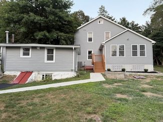 465 James Farm Rd, Stratford, CT 06614