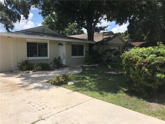 269 69th St N, Clearwater, FL 33764