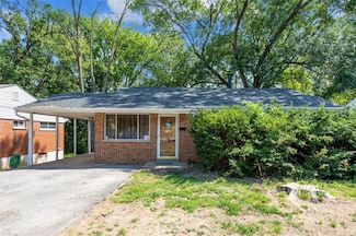 1870 S New Florissant Rd, Florissant, MO 63031