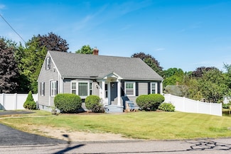 6 Carrington St, Blackstone, MA 01504