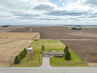 4515 Grundy Rd, Cedar Falls, IA 50613
