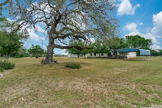 523 Rangeland Rd, Blanco, TX 78606