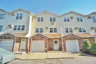 21 Jillian Ct, Staten Island, NY 10310