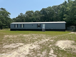 8820 Johns Mill Rd, Maxton, NC 28364