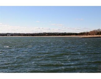 28 Goodspeed Island Rd, Mattapoisett, MA 02739