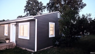 1215 E Borley Ave, Mishawaka, IN 46545