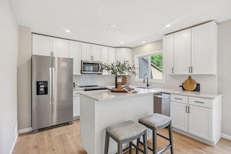 188 River Woods Ln, Burnsville, MN 55337