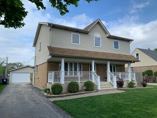7732 Suburban Ln, Bridgeview, IL 60455