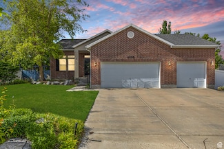 4980 W Woodridge Dr, South Jordan, UT 84009
