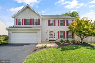 9207 Arnie Ct, Manassas Park, VA 20111
